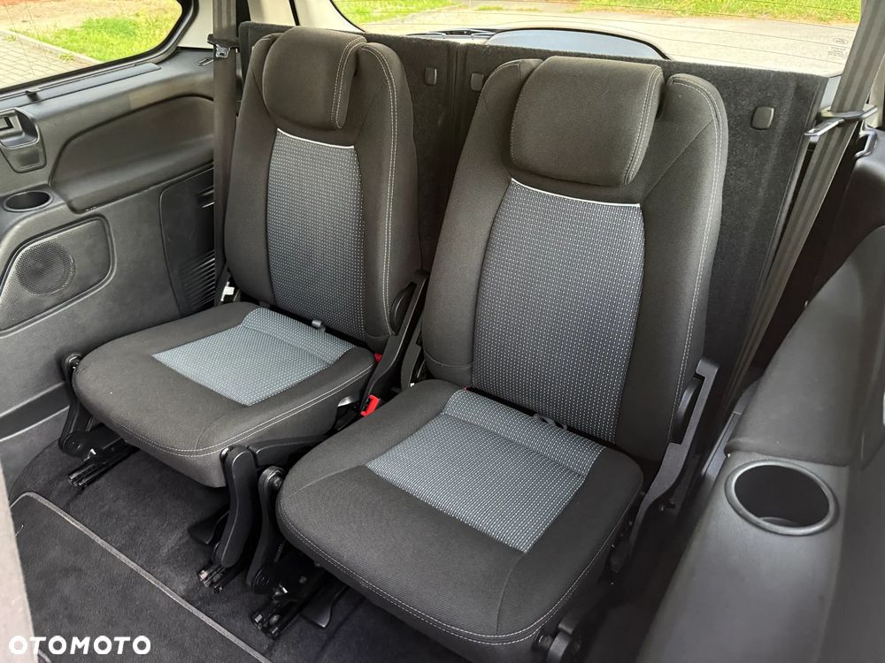 Ford Galaxy - 28