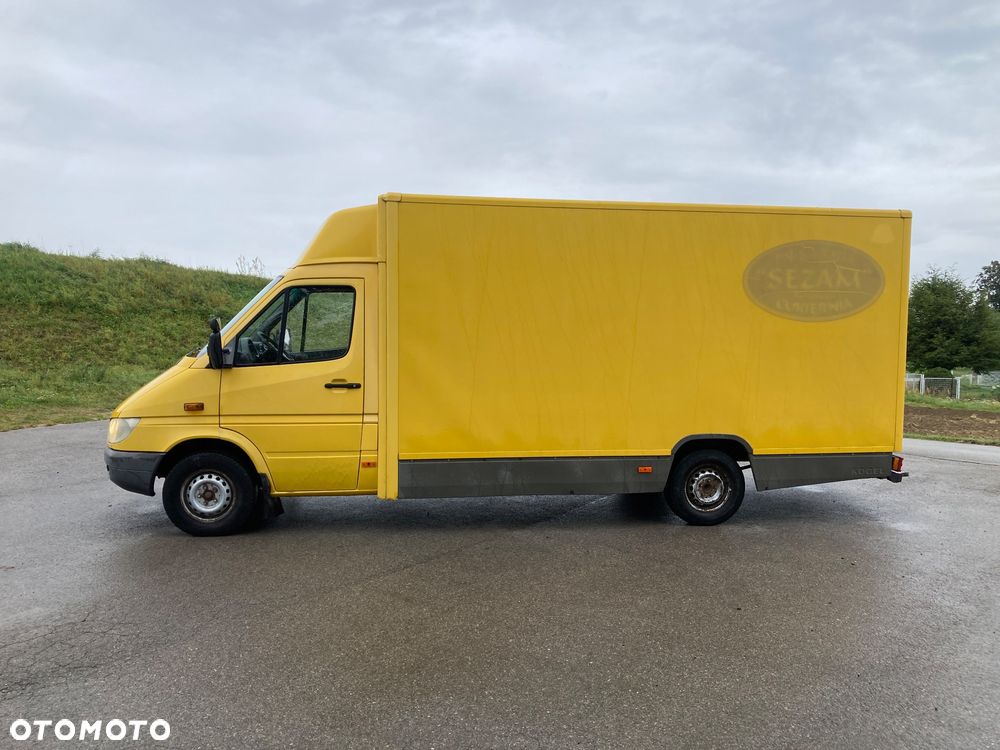 Mercedes-Benz Sprinter - 24