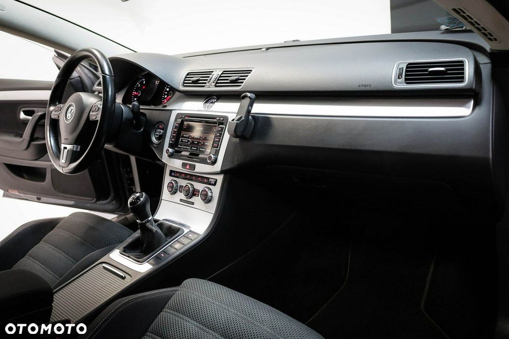 Volkswagen Passat CC - 21