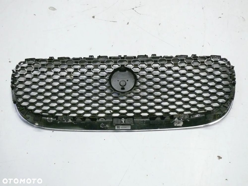ATRAPA GRILL JAGUAR XE X760 2015 2019 - 2
