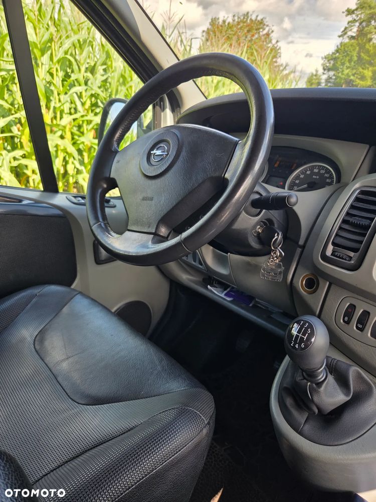 Opel Vivaro - 14