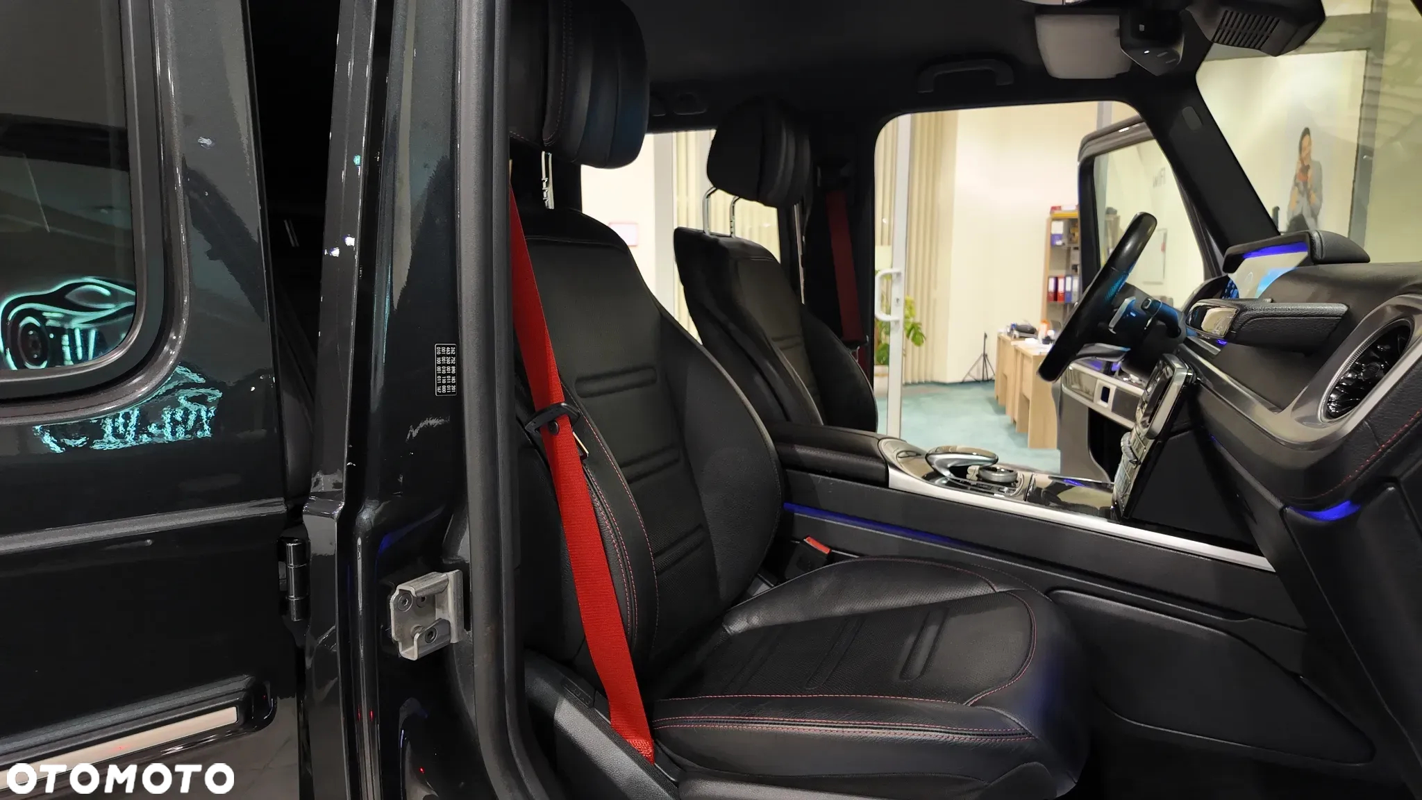 Mercedes-Benz Klasa G 500 9G-TRONIC Exclusive - 33