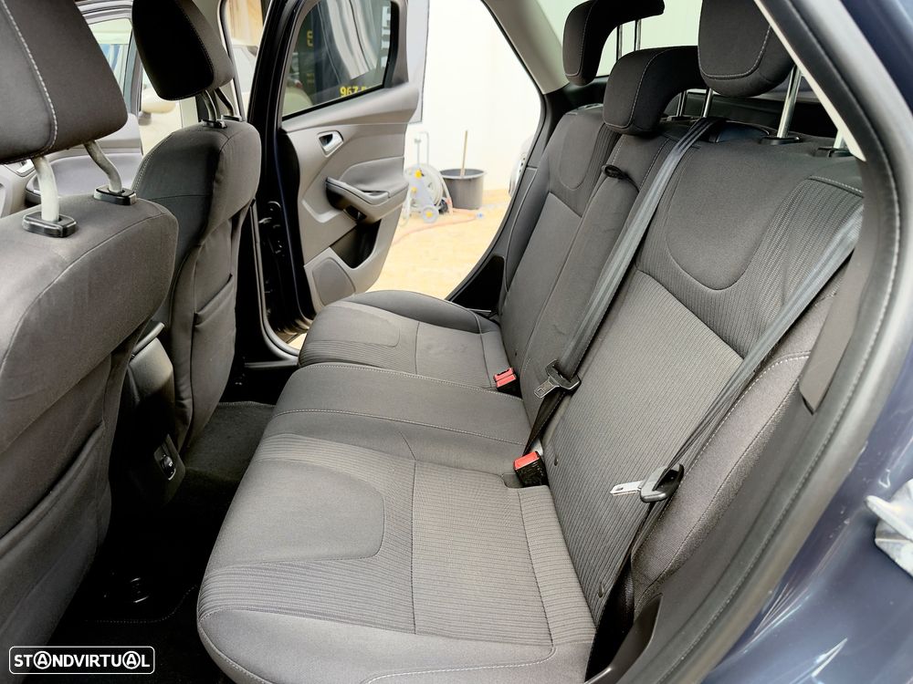 Ford Focus SW 1.6 TDCi Titanium - 40