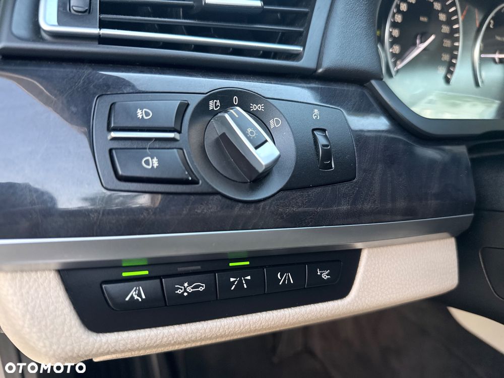 BMW Seria 7 730d - 30