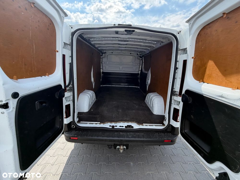 Renault TRAFIC - 16