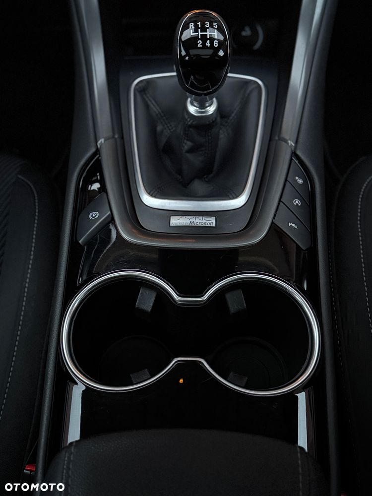 Ford Mondeo 2.0 TDCi STart-Stopp Titanium - 34