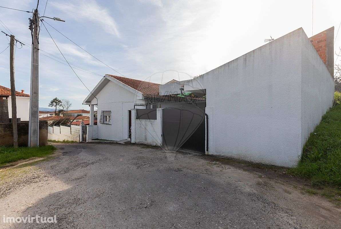 Moradia T2 para venda - Grande imagem: 2/48