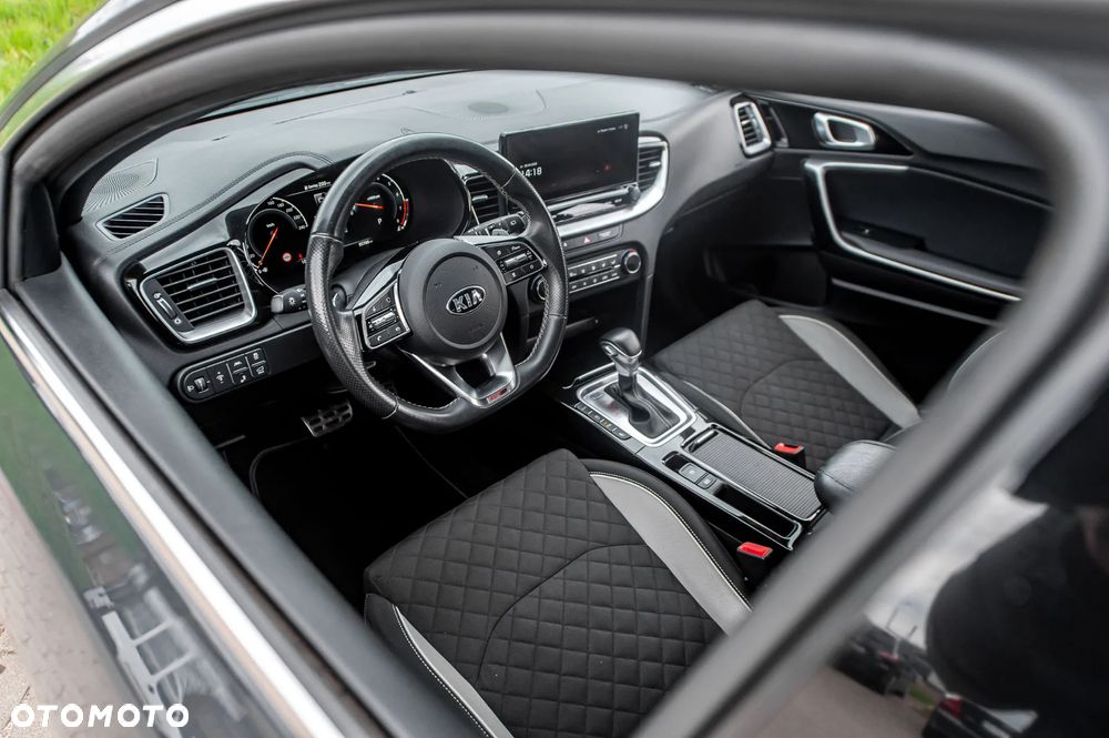 Kia ProCeed 1.4 T-GDI DCT7 OPF GT LINE - 16