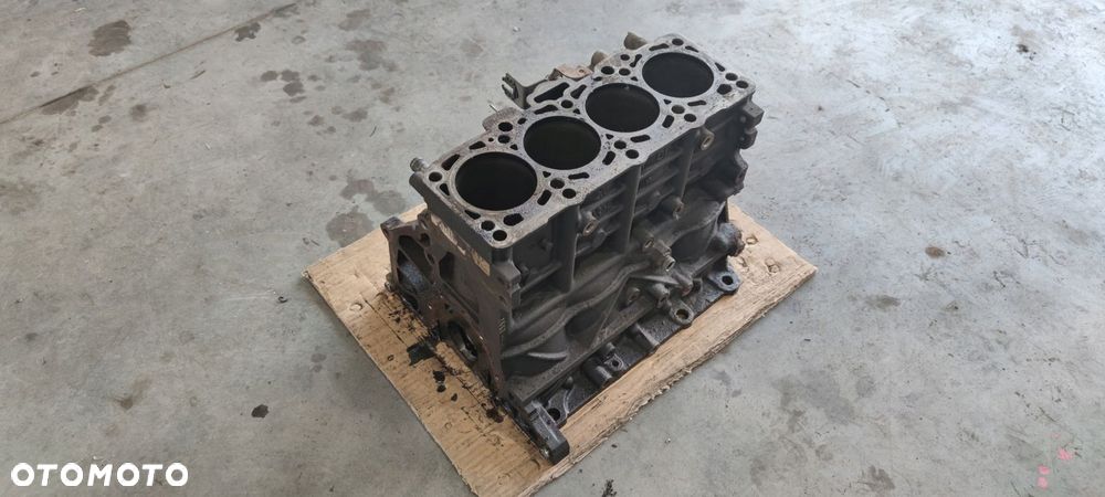 BLOK SILNIKA AUDI A4 B7 A6 C6 2.0 TDI BLB 03G021A - 3