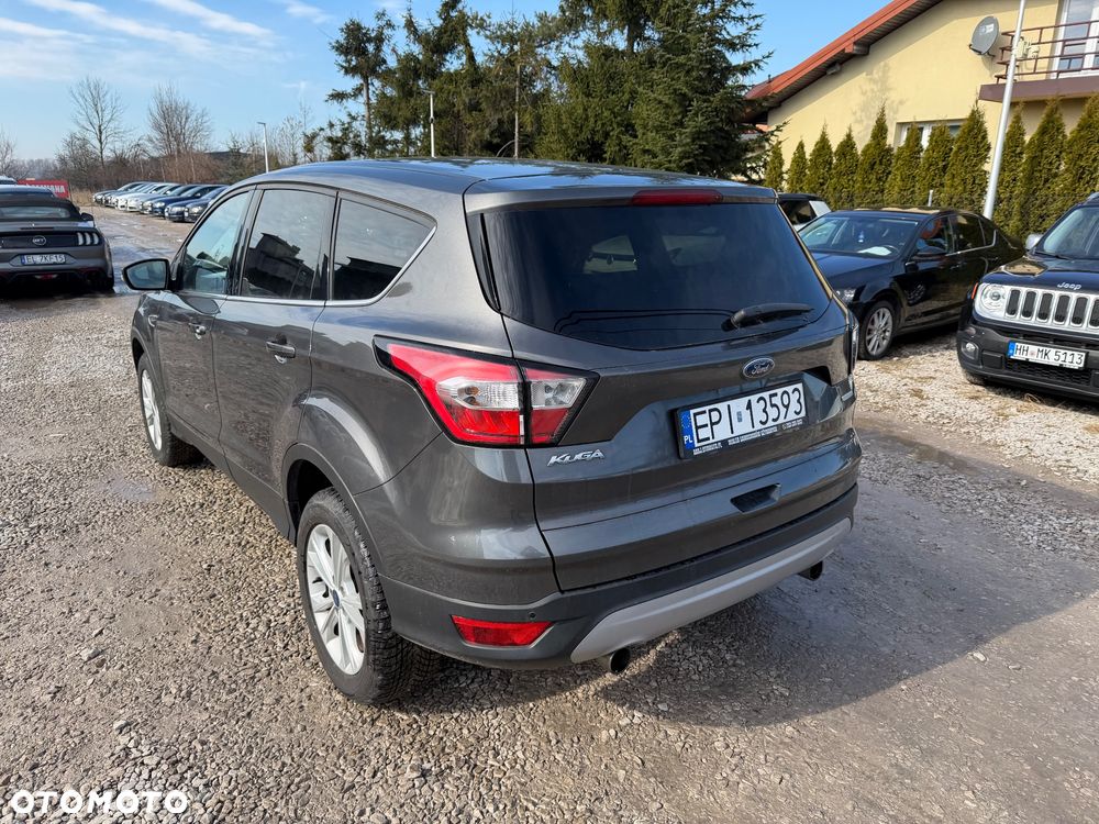 Ford Kuga 1.5 EcoBoost 2x4 Titanium - 4