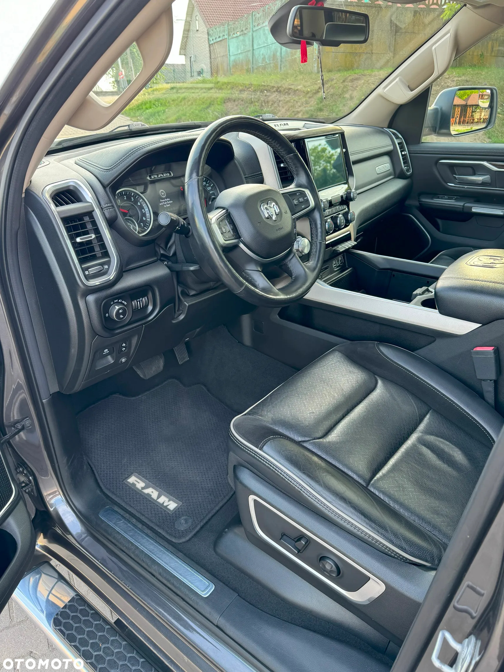 RAM 1500 - 11