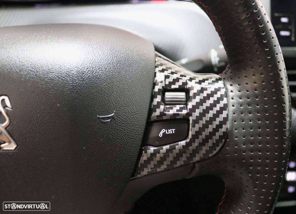 Peugeot 208 1.2 PureTech GT Line - 24