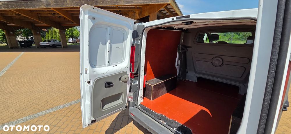 Opel Vivaro L2H1 2.9t - 9