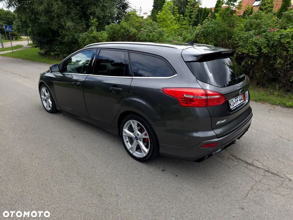Ford Focus 1.5 EcoBoost Titanium ASS - 5