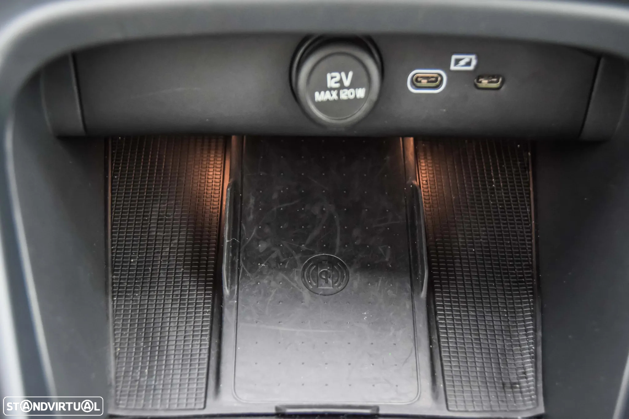 Volvo C40 Recharge Extended Range Plus - 24