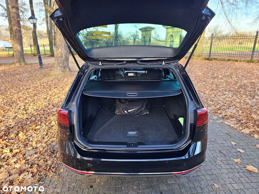 Volkswagen Passat - 20