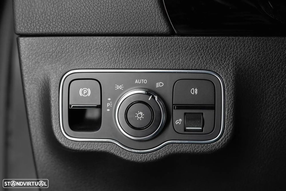 Mercedes-Benz GLA 250 - 32