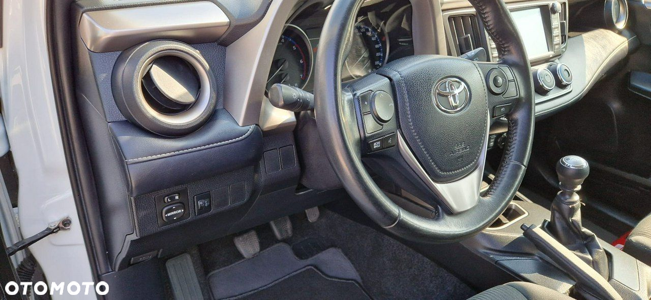 Toyota RAV4 - 35
