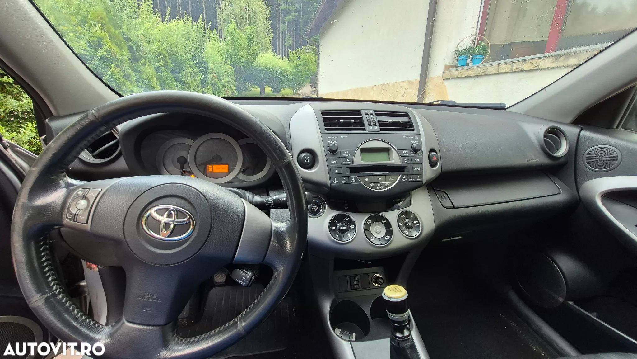 Toyota RAV4 2.2 D-4D Luxury - 10