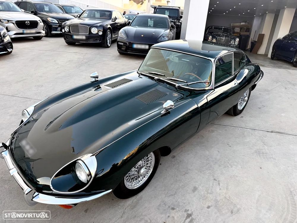 Jaguar E-Type - 50