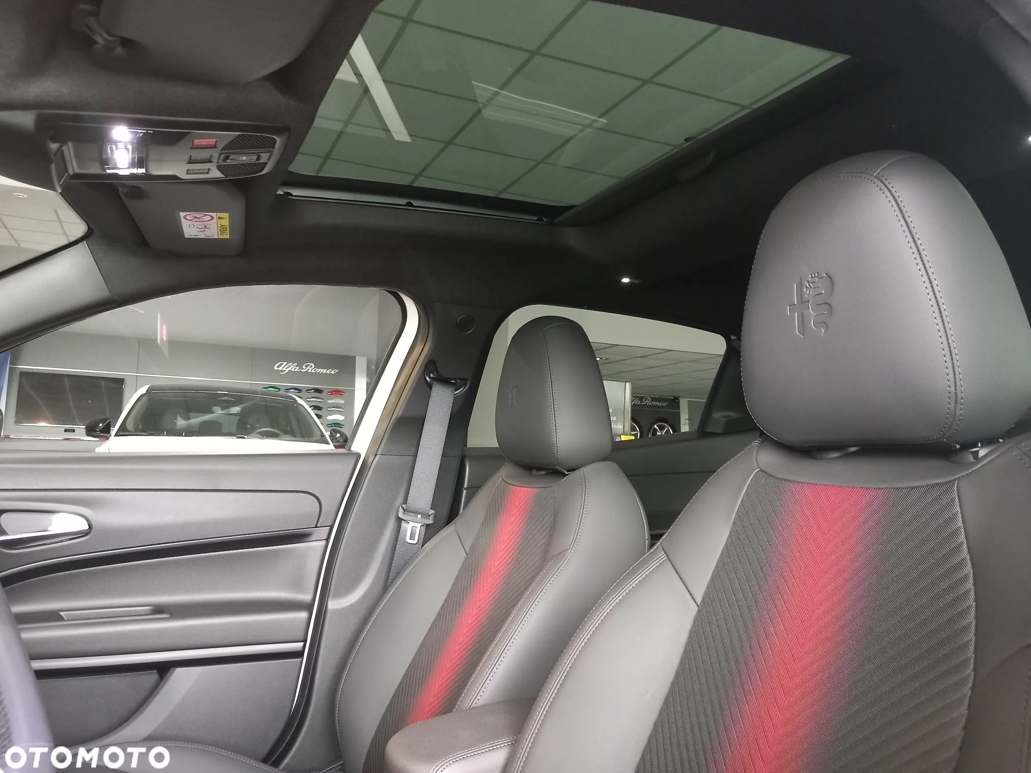 Alfa Romeo Junior 1.2 mHEV Ibrida Speciale eDCT - 16