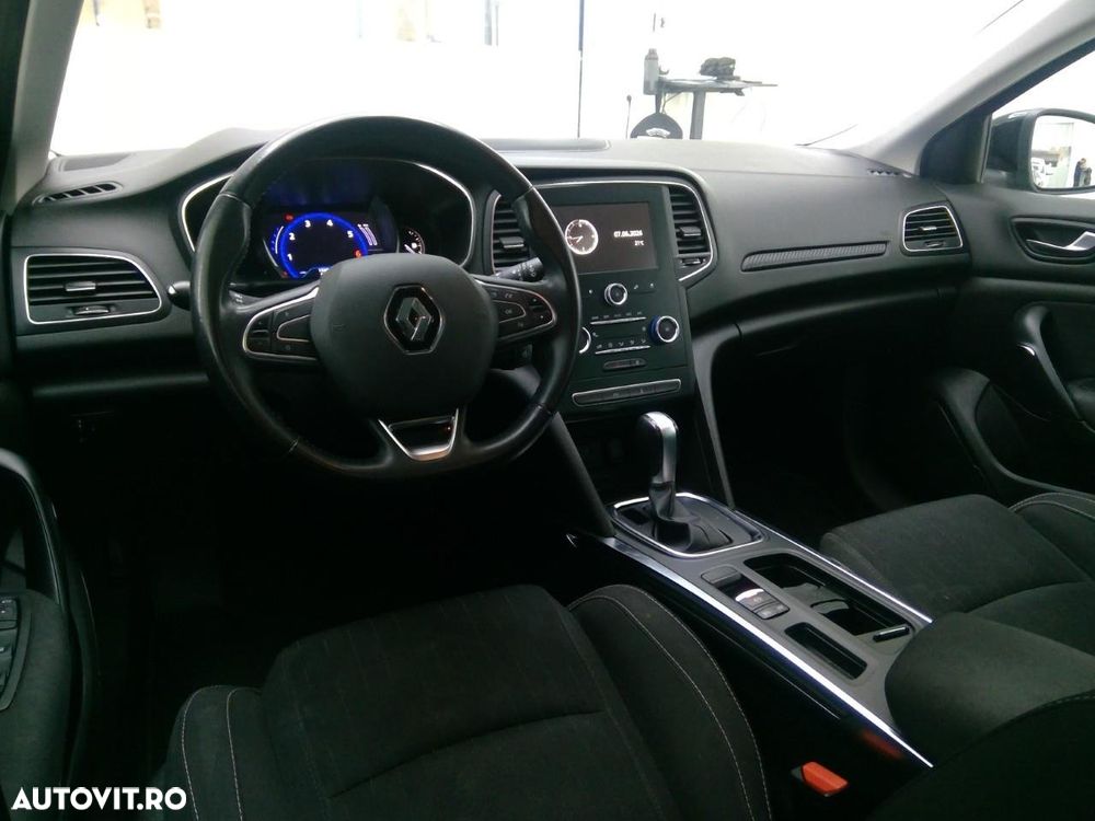 Renault Megane TCe 140 GPF EDC ZEN - 6