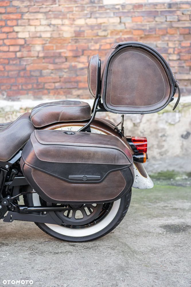 Harley-Davidson Softail Heritage Classic - 23