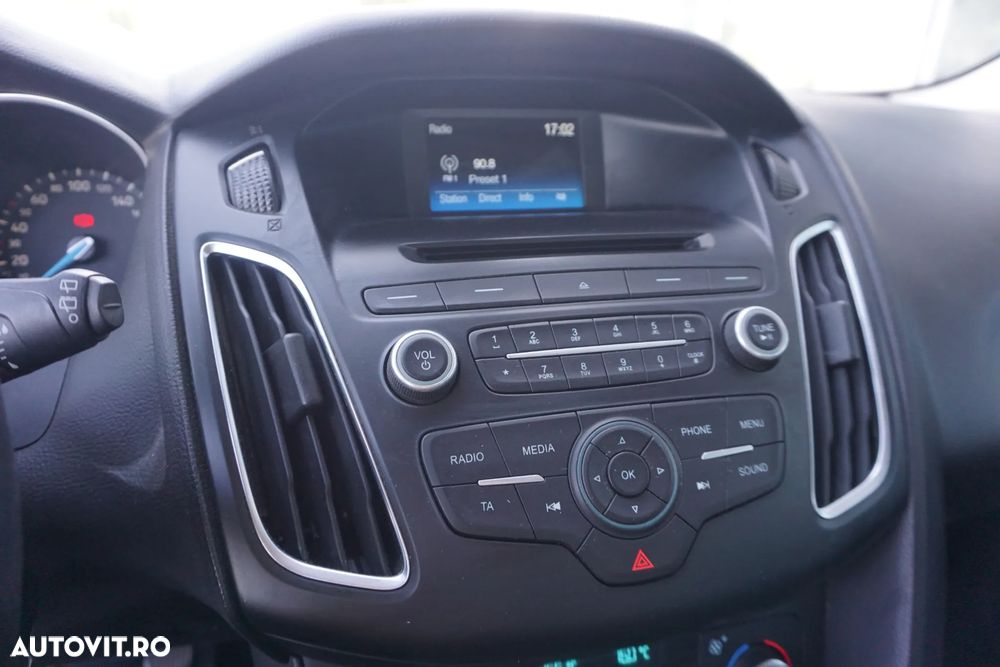 Ford Focus - 9