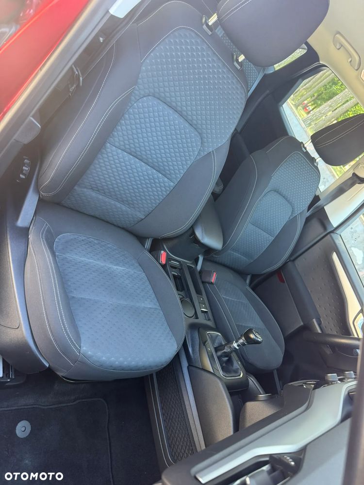 Ford Kuga 2.0 EcoBlue Hybrid TITANIUM - 39