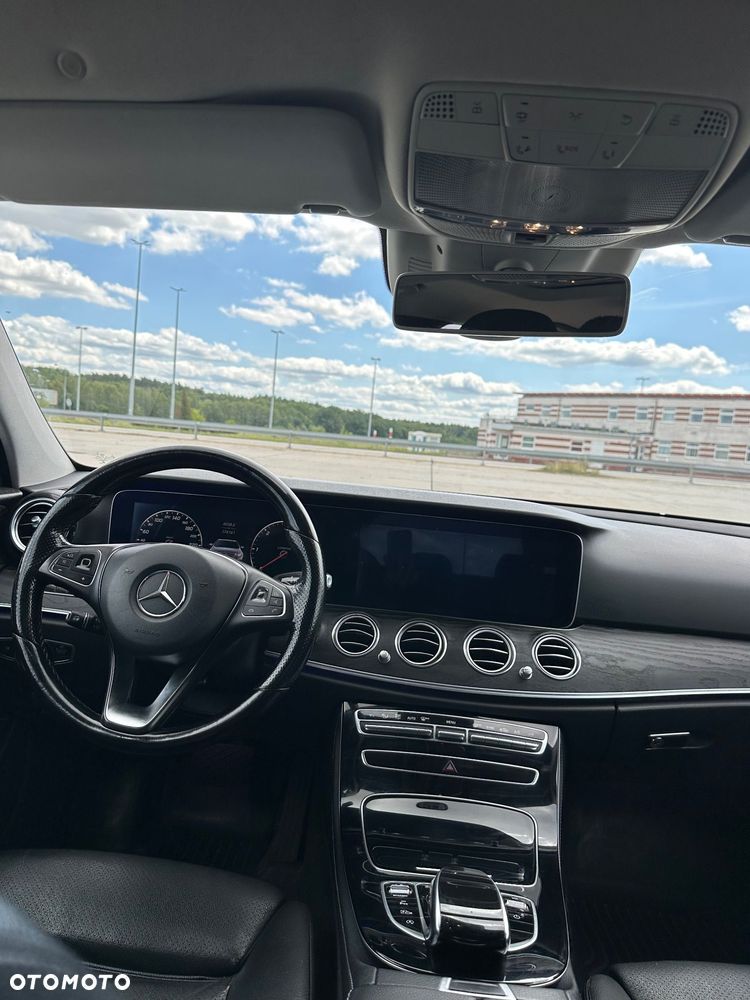 Mercedes-Benz Klasa E 220 d 9G-TRONIC Avantgarde - 16