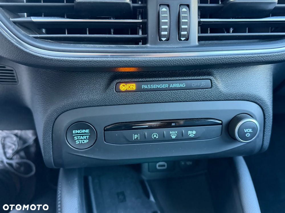Ford Focus 1.0 EcoBoost Hybrid ACTIVE - 31