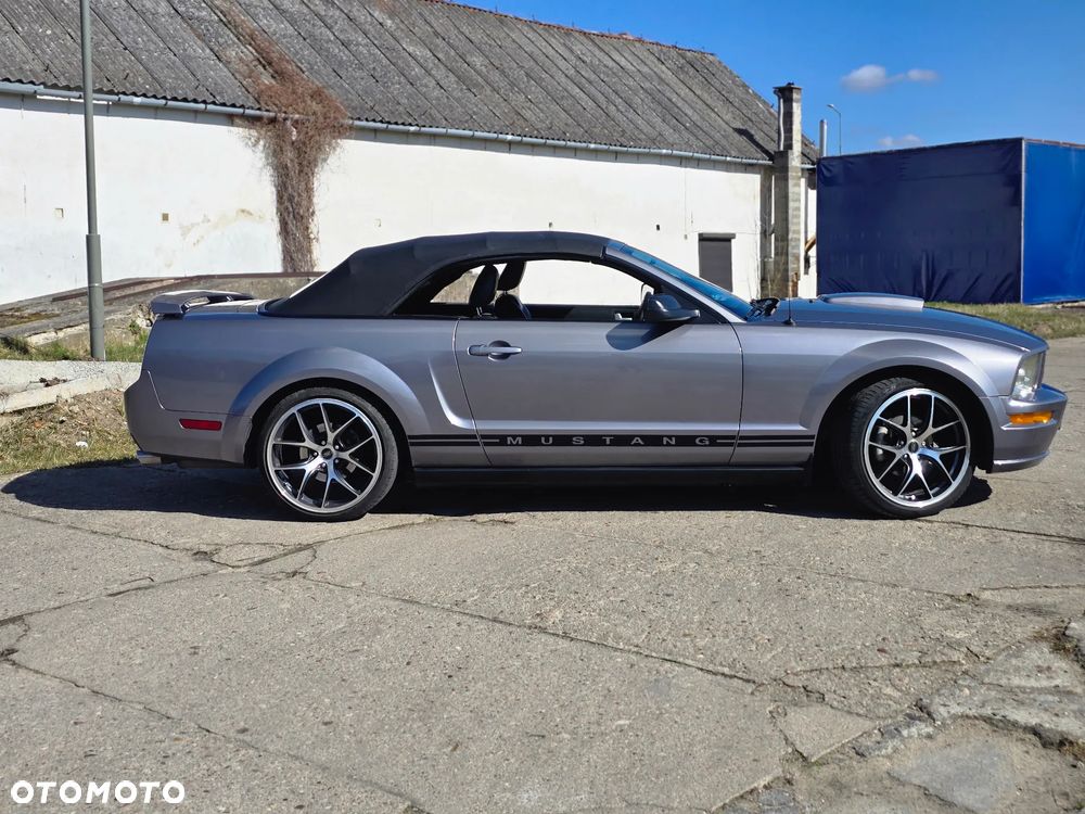 Ford Mustang - 7