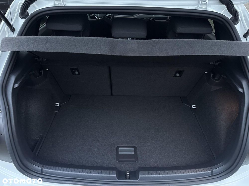 Volkswagen Polo - 34