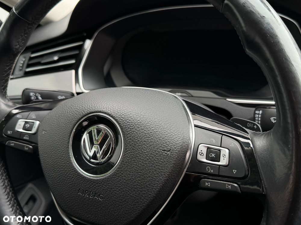 Volkswagen Passat 2.0 TDI (BlueMotion Technology) DSG Highline - 18