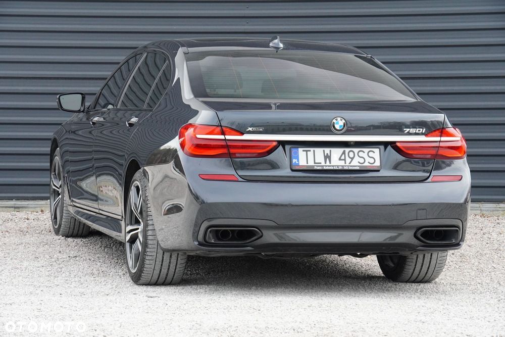 BMW Seria 7 750Li xDrive - 17