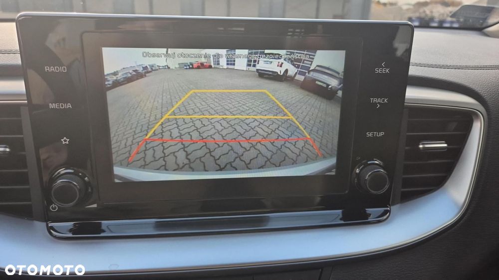 Kia Ceed 1.5 T-GDI M - 22