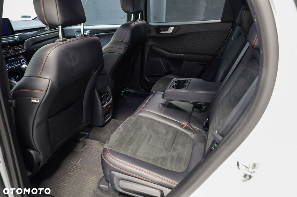 Ford Kuga 1.5 EcoBoost ST-LINE - 26