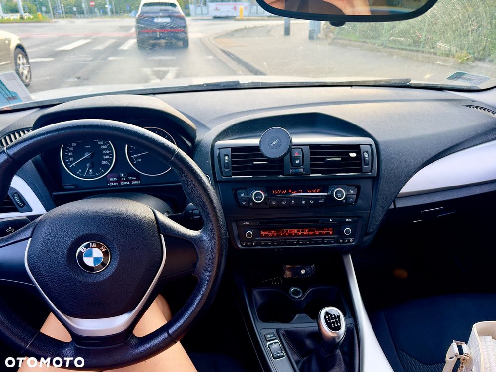 BMW Seria 1 114i - 16