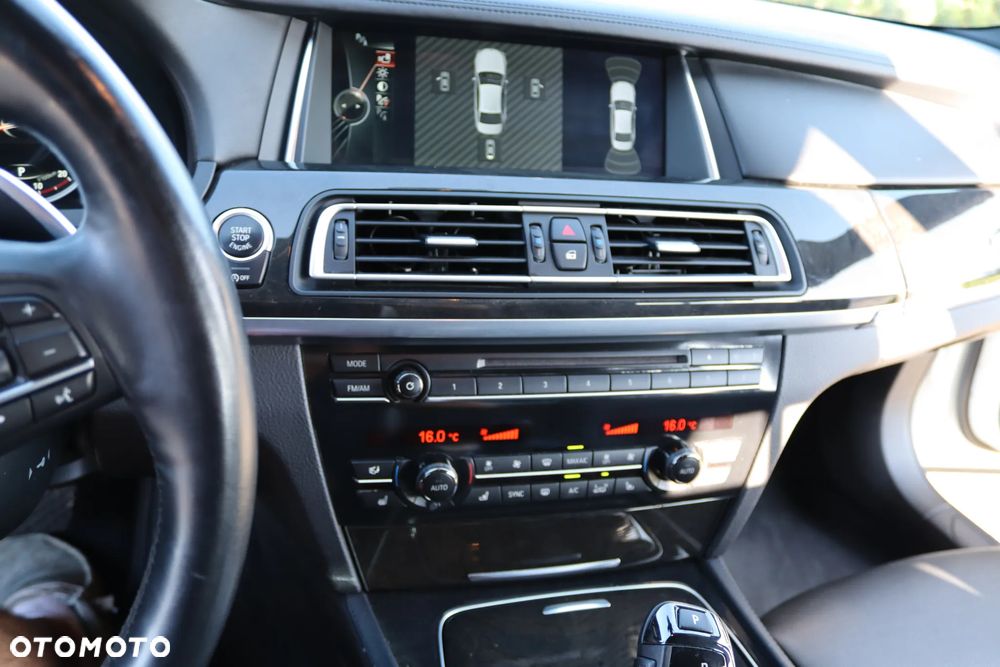 BMW Seria 7 750i - 35
