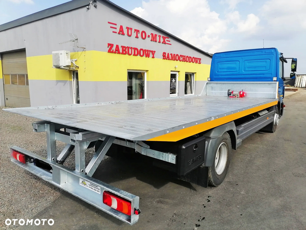 Mercedes-Benz platforma hydrauliczna zabudowa laweta