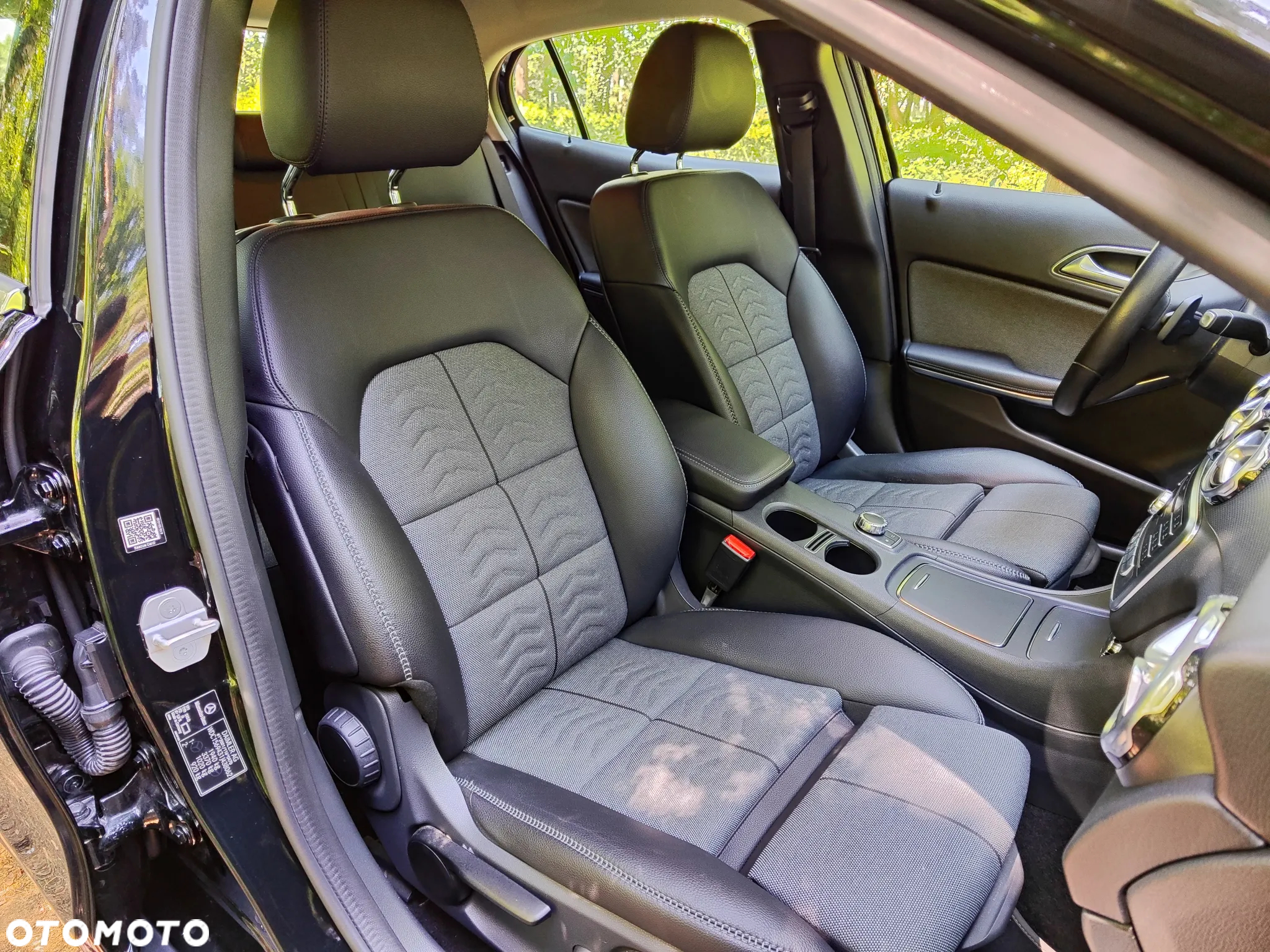 Mercedes-Benz GLA 200 7G-DCT Urban - 10