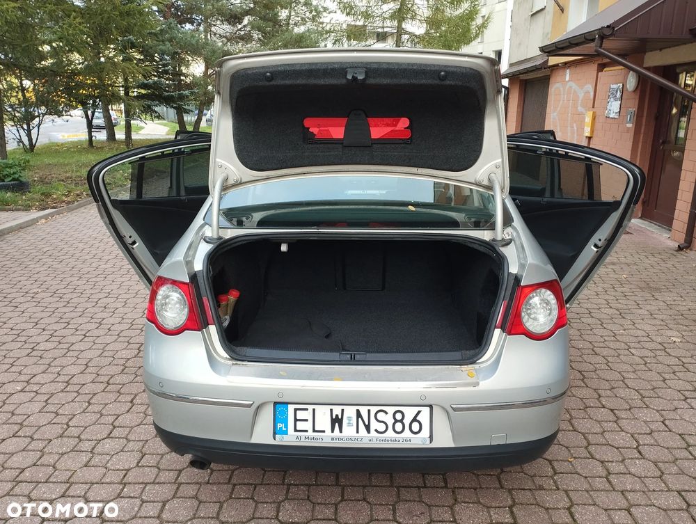 Volkswagen Passat 1.4 TSI Comfortline - 21