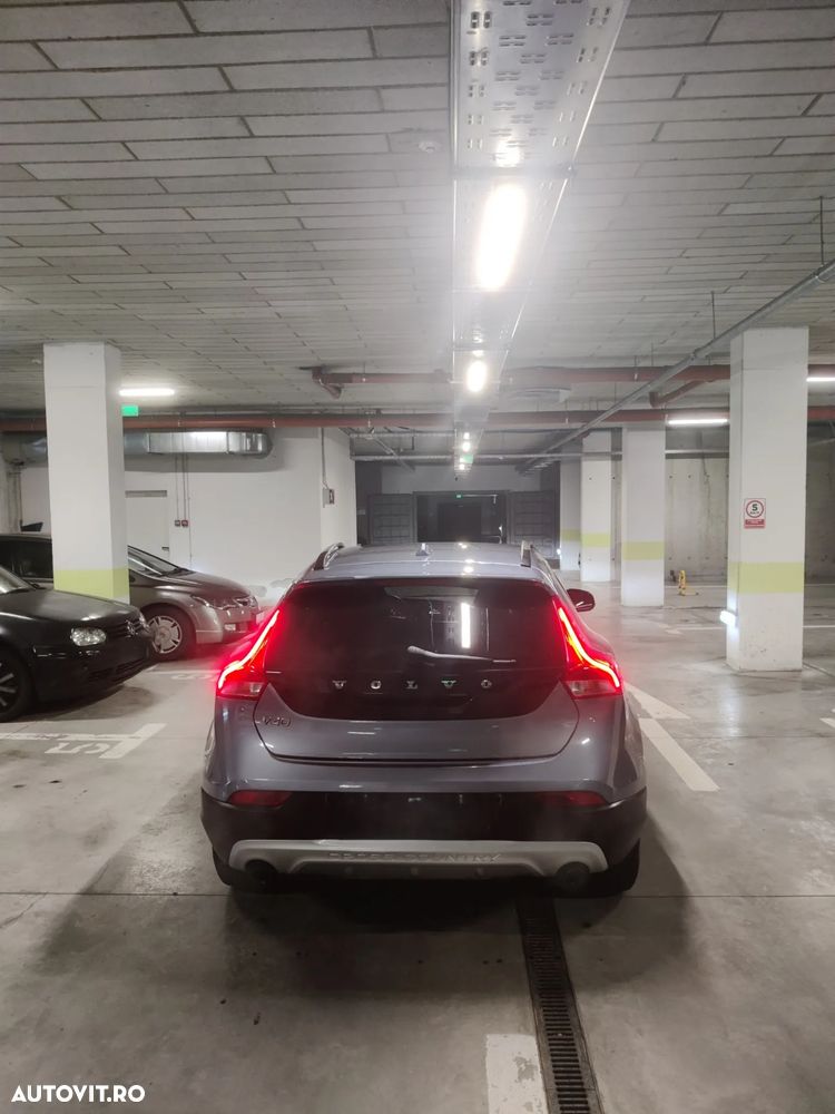 Volvo V40 T5 VEA AWD Aut Momentum - 3