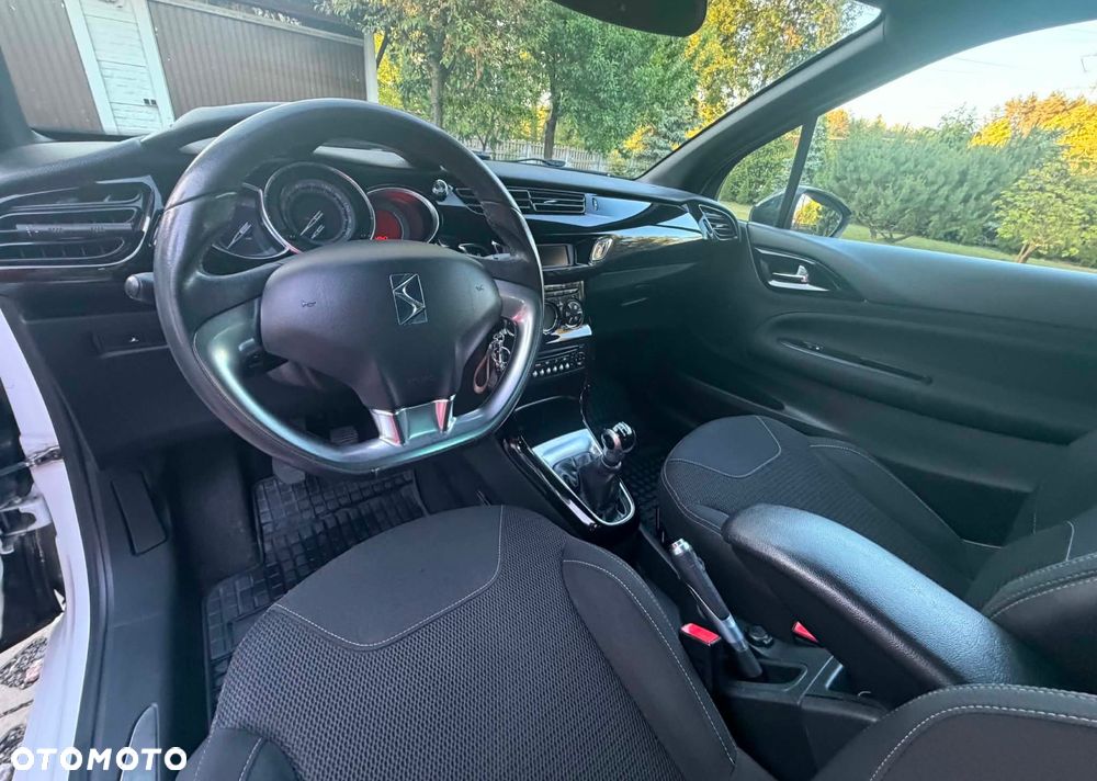 Citroën DS3 1.6 HDi SoChic - 8