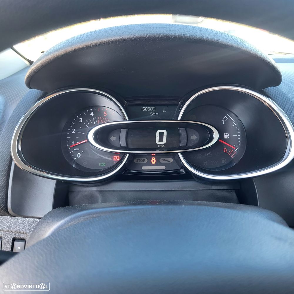Renault Clio Sport Tourer (Energy) dCi 90 Bose Edition - 30