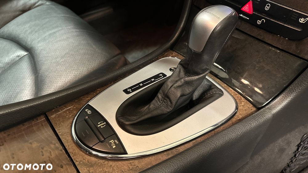 Mercedes-Benz Klasa E 320 Avantgarde - 28
