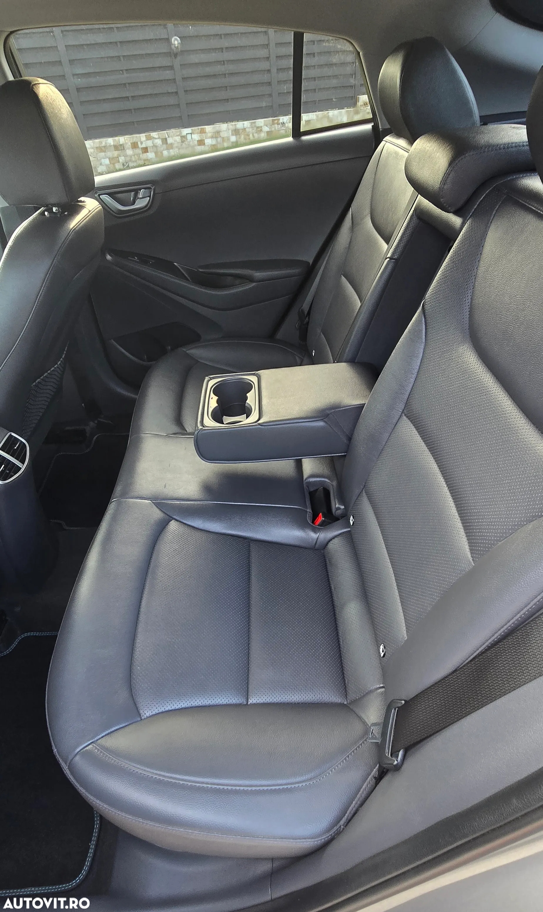 Hyundai IONIQ Hybrid 1.6 GDI Premium - 11