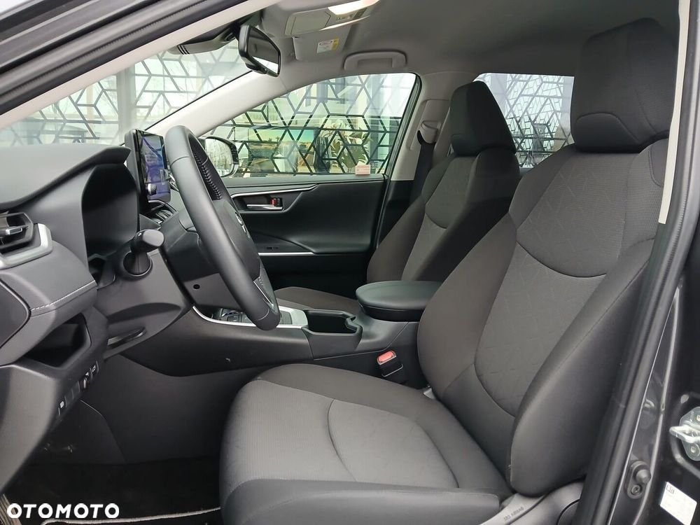Toyota RAV4 - 6