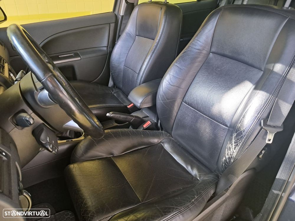 Ford Mondeo 2.0 TDdi Ghia - 11
