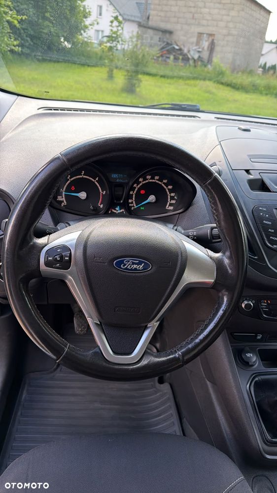 Ford Courier - 10